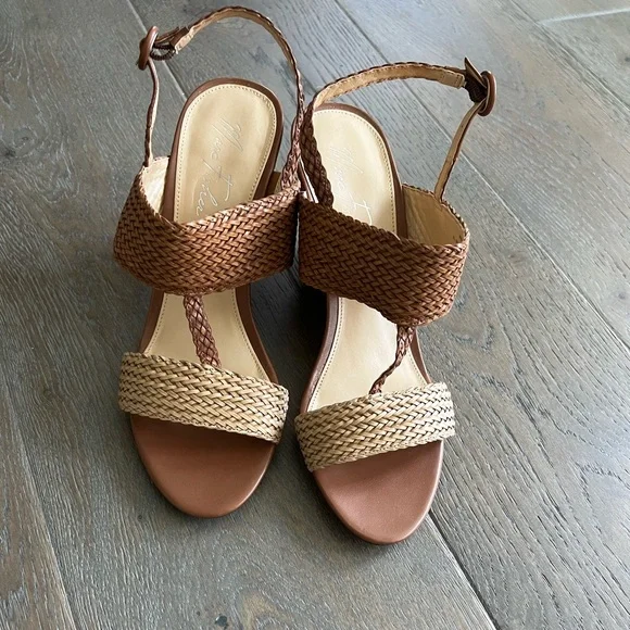 NWOT - Marc Fisher Wedge Sandals - Picture 8 of 8